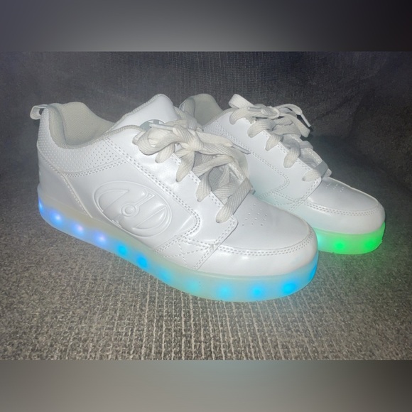 EUC Light Up Heelys - Picture 8 of 9